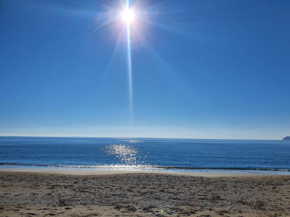 Margo Beach Hotel Гитио Екстериор снимка