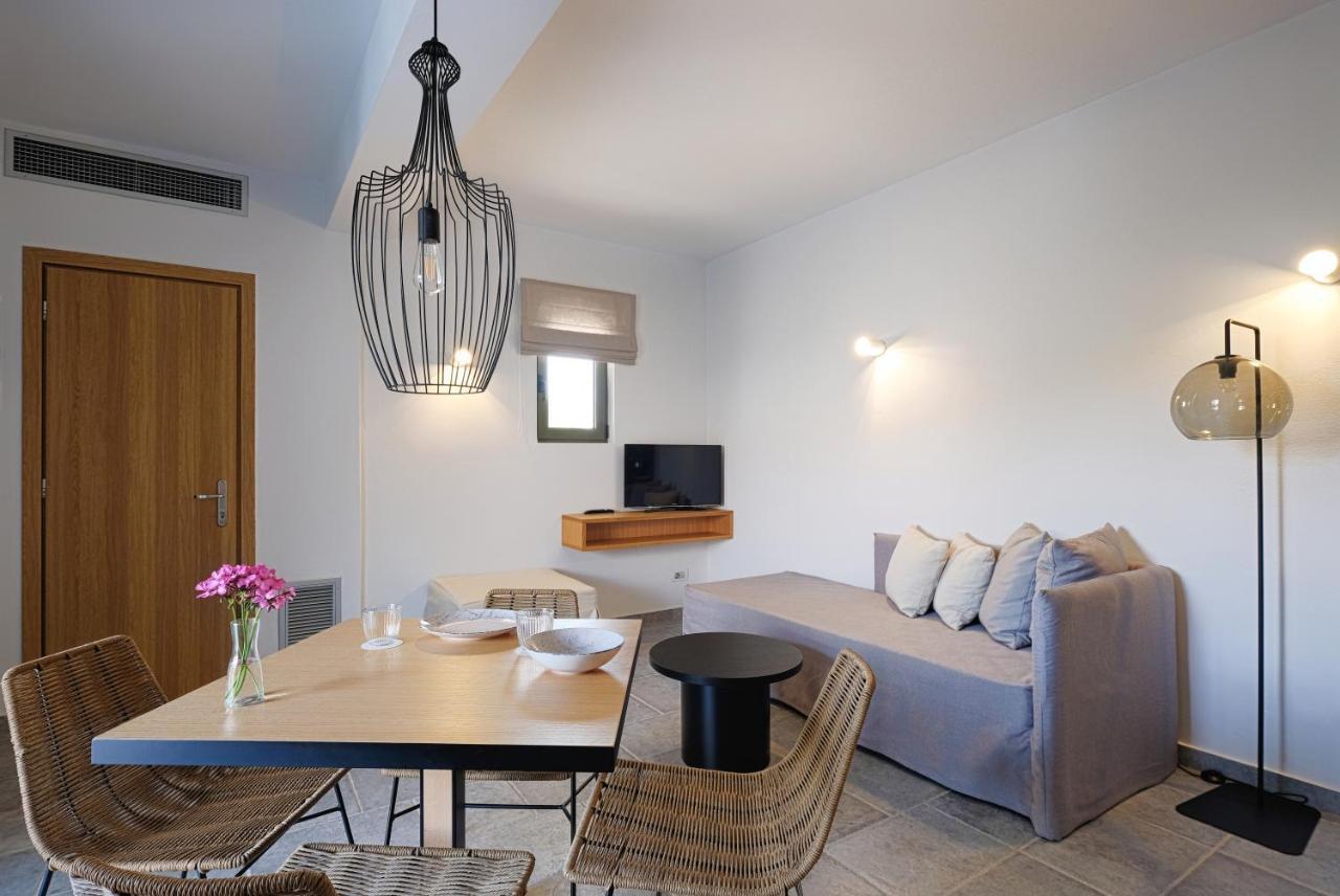 Margo Beach Hotel Гитио Екстериор снимка