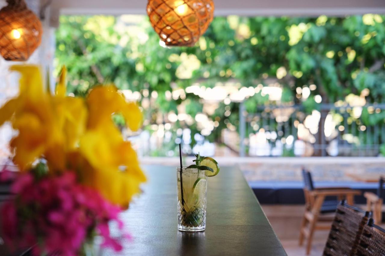Margo Beach Hotel Гитио Екстериор снимка